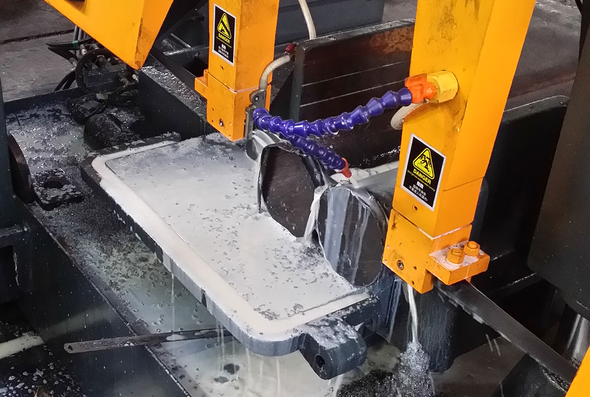 1727169150370320.jpg 帶鋸床