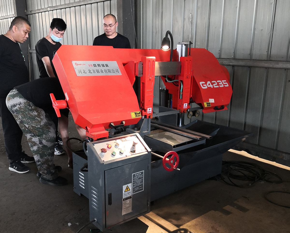 1734665236427521.jpg 鋸床廠家