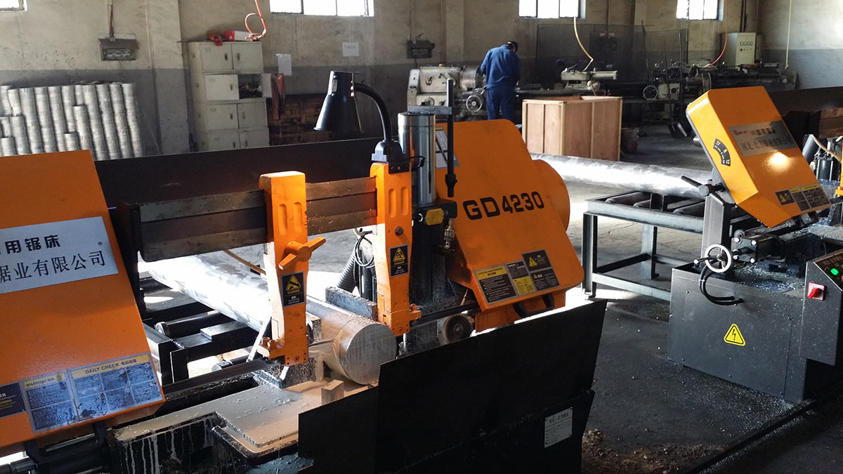 1734665361354211.jpg 鋸床廠家